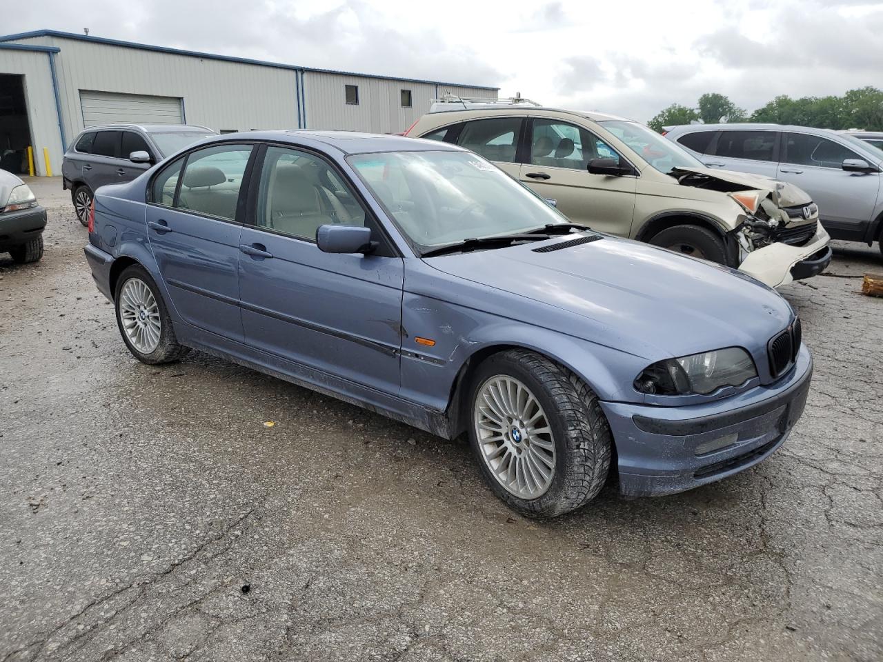 WBAAV33471EE26018 2001 BMW 325 I