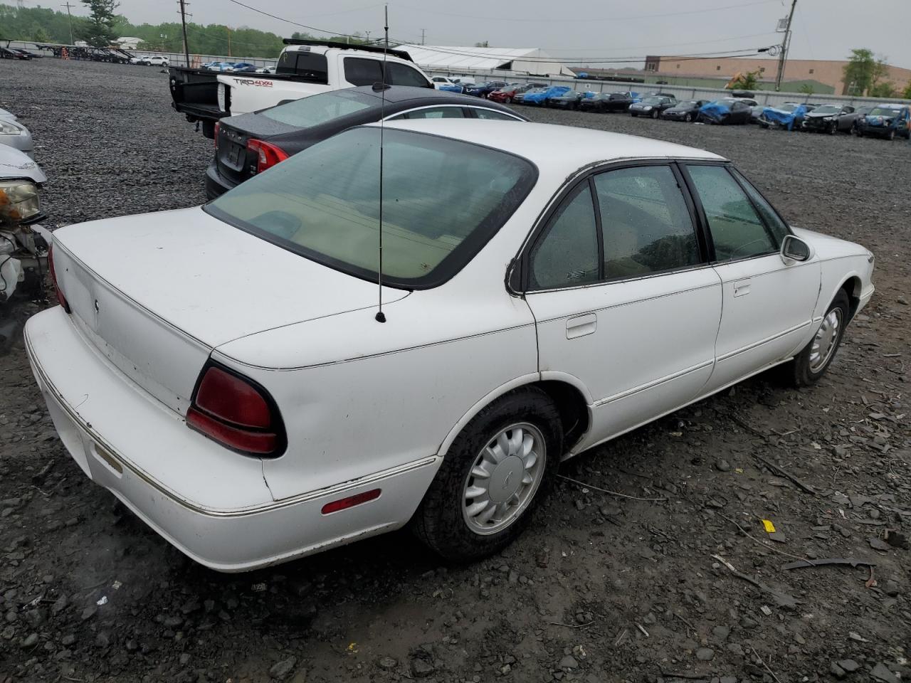 1G3HN52K4W4816534 1998 Oldsmobile 88 Base