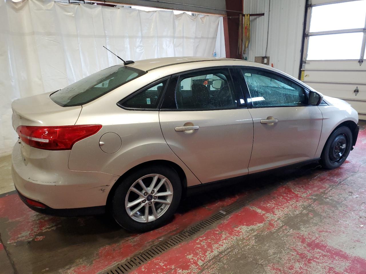 1FADP3F2XJL221652 2018 Ford Focus Se