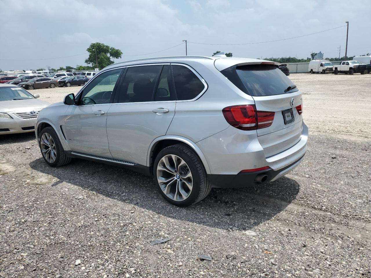 5UXKR2C39H0U22049 2017 BMW X5 Sdrive35I