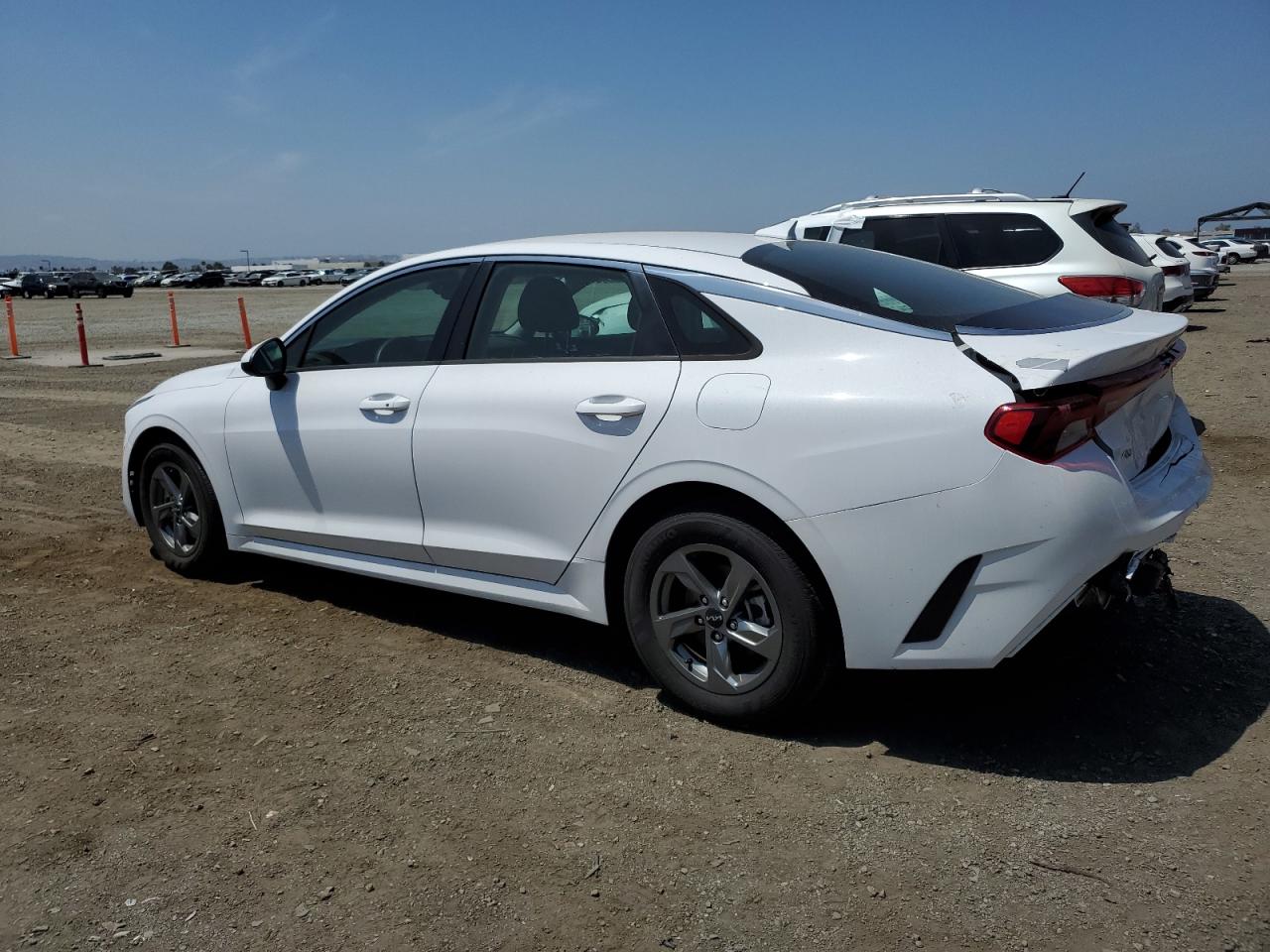 2022 Kia K5 Lxs vin: 5XXG14J23NG132338