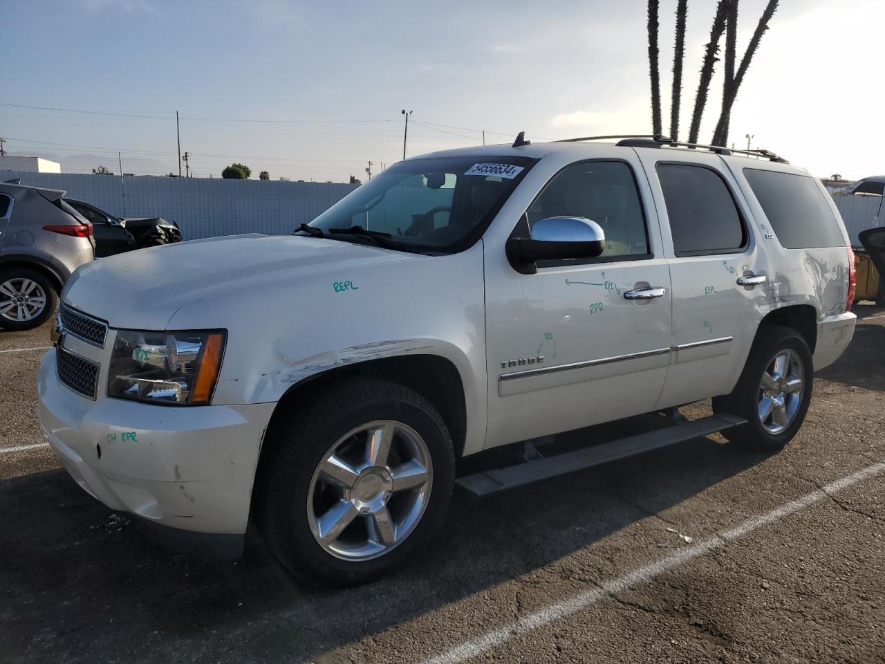 1GNSCCE03ER131380 2014 Chevrolet Tahoe C1500 Ltz