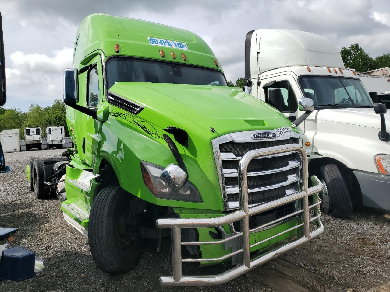 Freightliner Cascadia 2018 126" sleeper cab