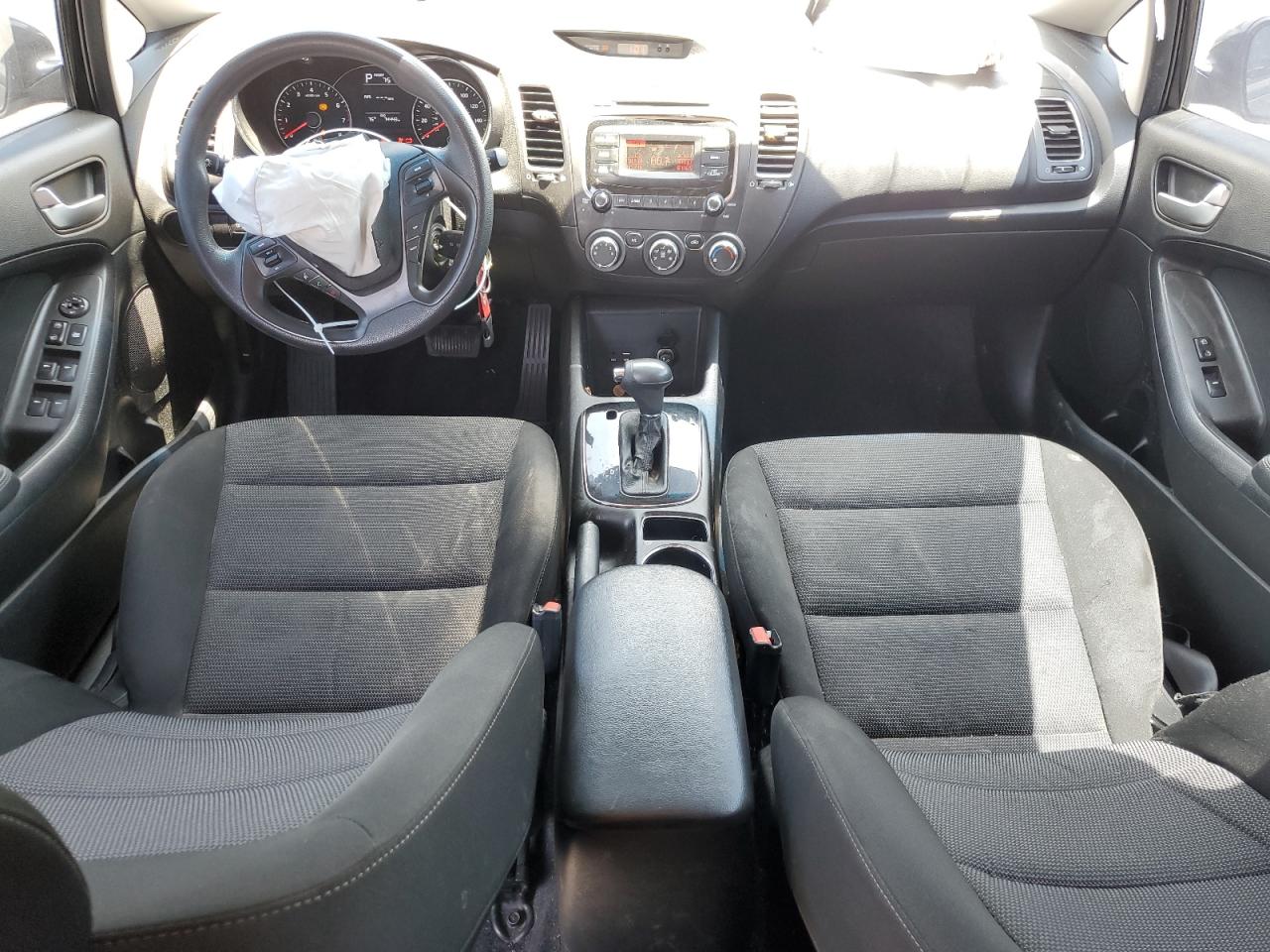 3KPFK4A72HE063756 2017 Kia Forte Lx