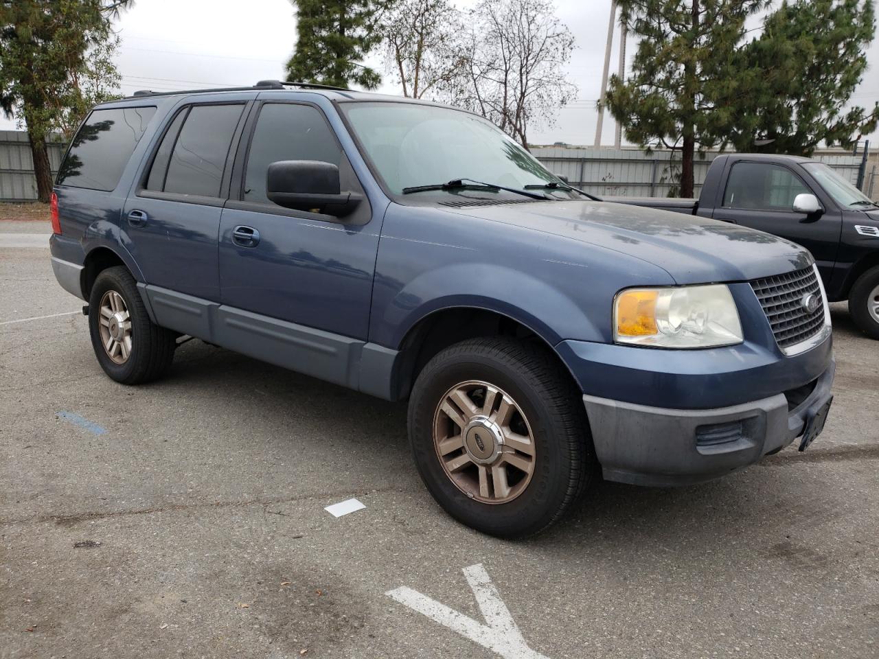 1FMRU15W33LB18945 2003 Ford Expedition Xlt