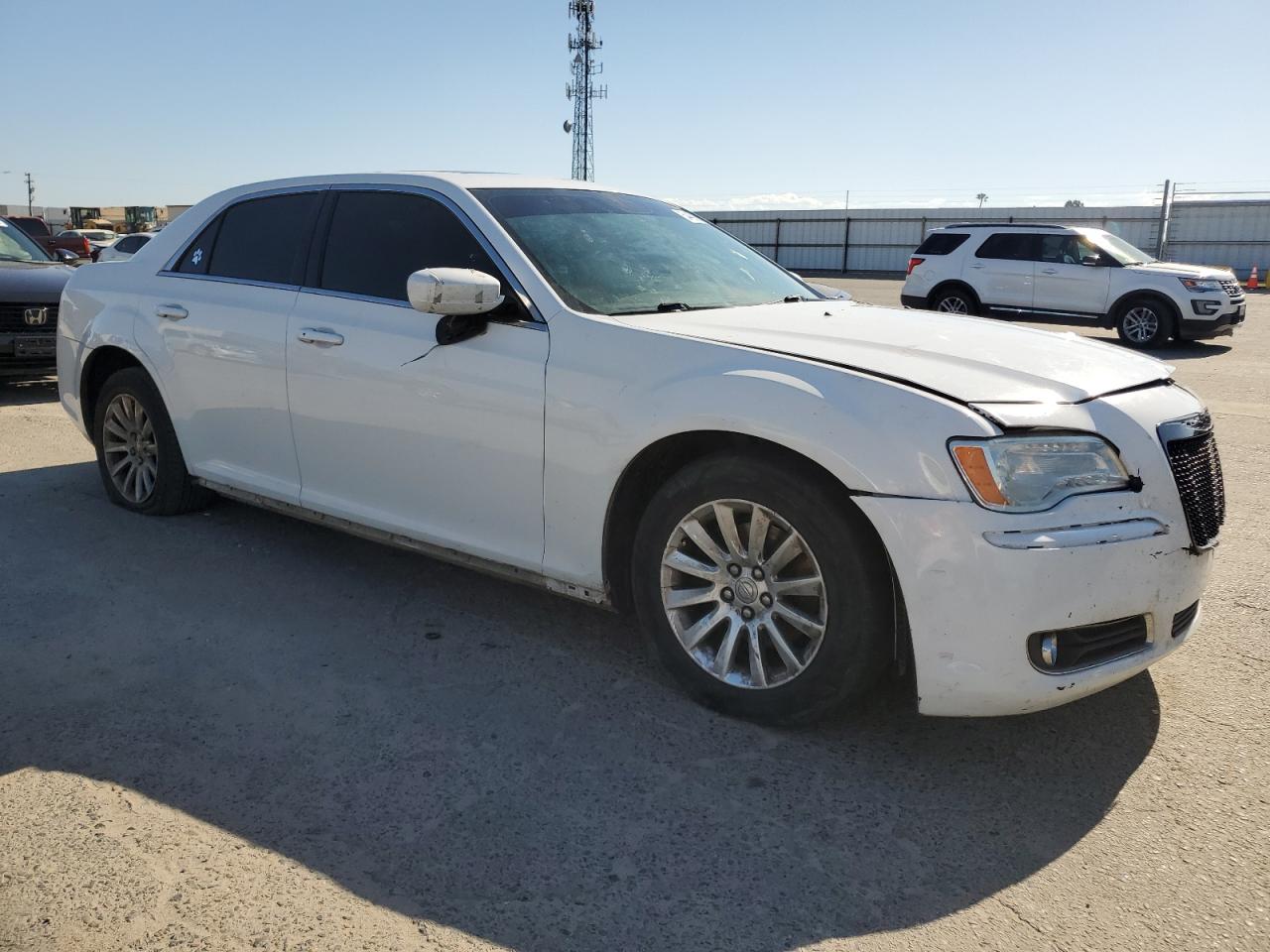 2C3CCAAG2EH236811 2014 Chrysler 300