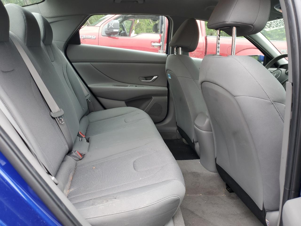 KMHLL4AG5NU325326 2022 Hyundai Elantra Se