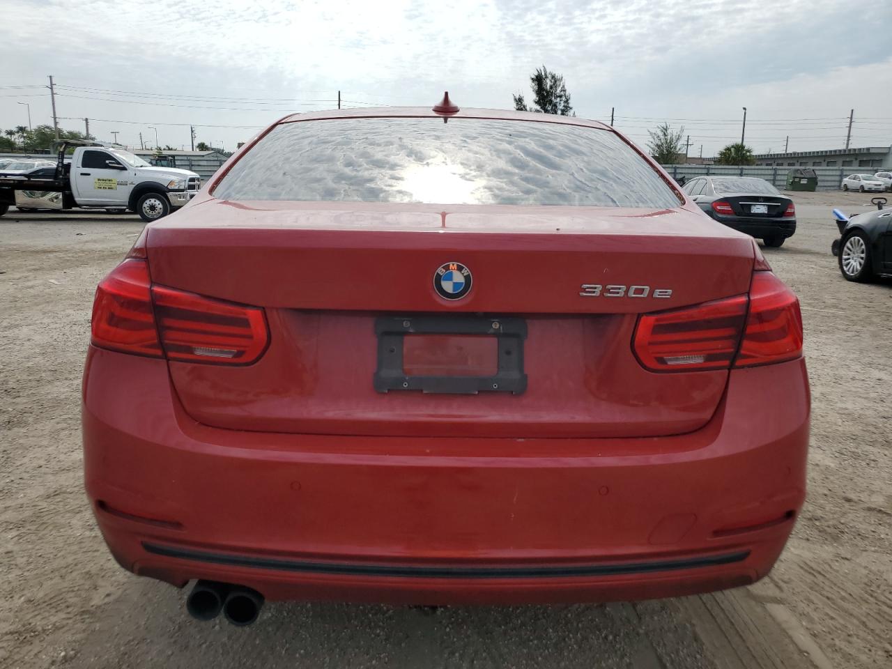 2017 BMW 330E vin: WBA8E1C3XHA158834