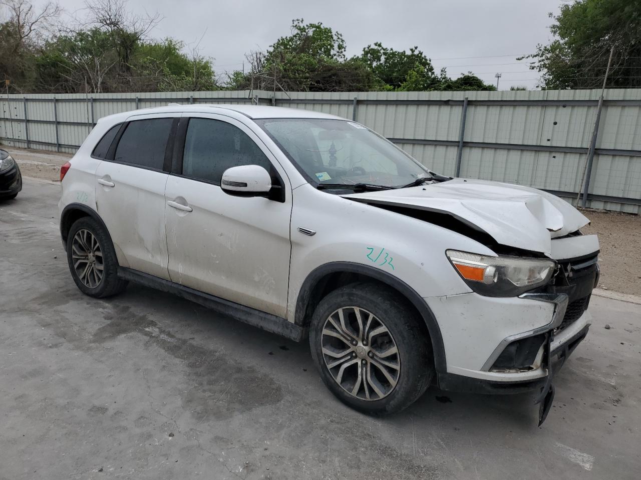 JA4AP3AU6JU022110 2018 Mitsubishi Outlander Sport Es