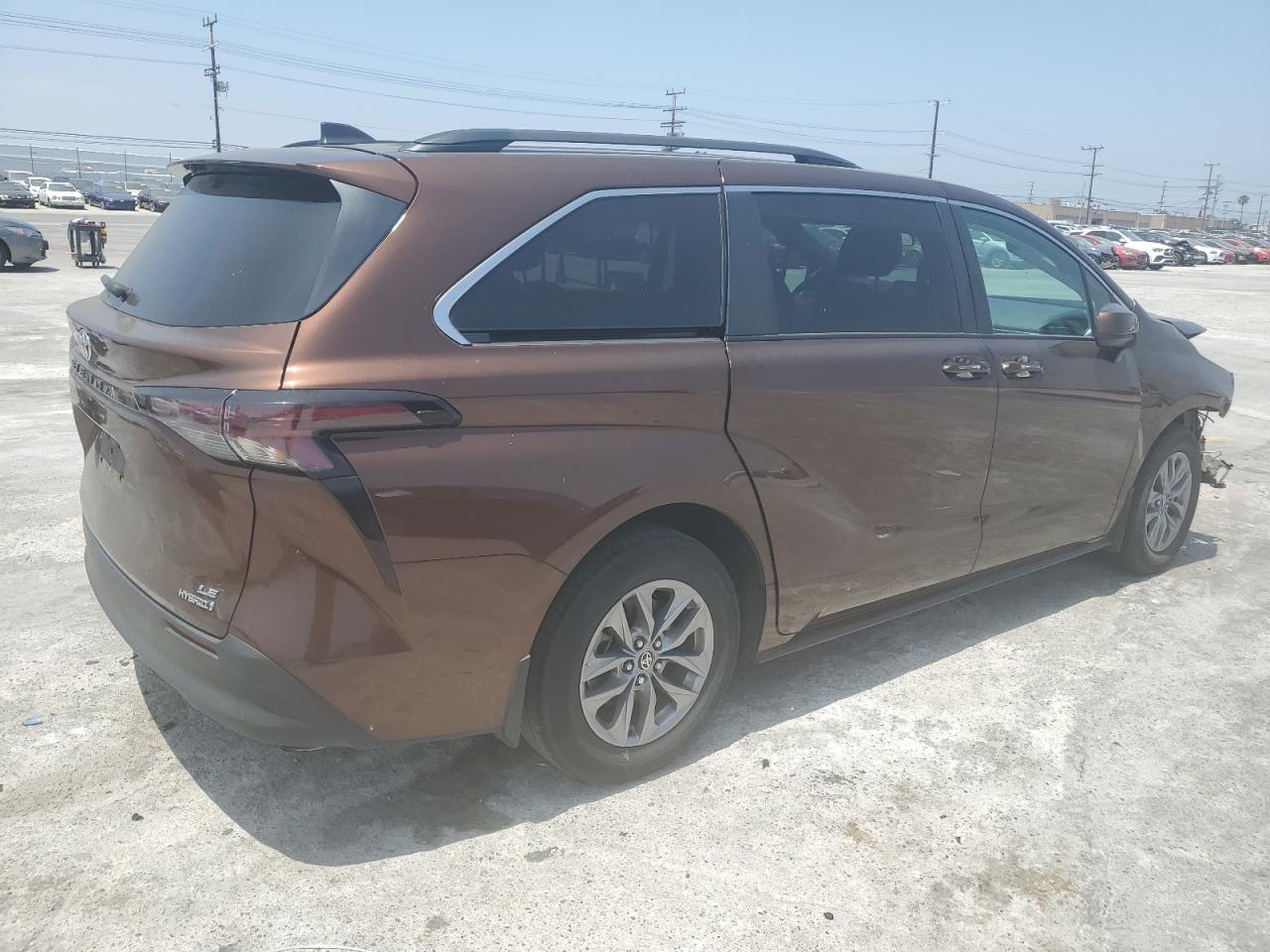 2023 Toyota Sienna Le vin: 5TDKRKEC0PS142224