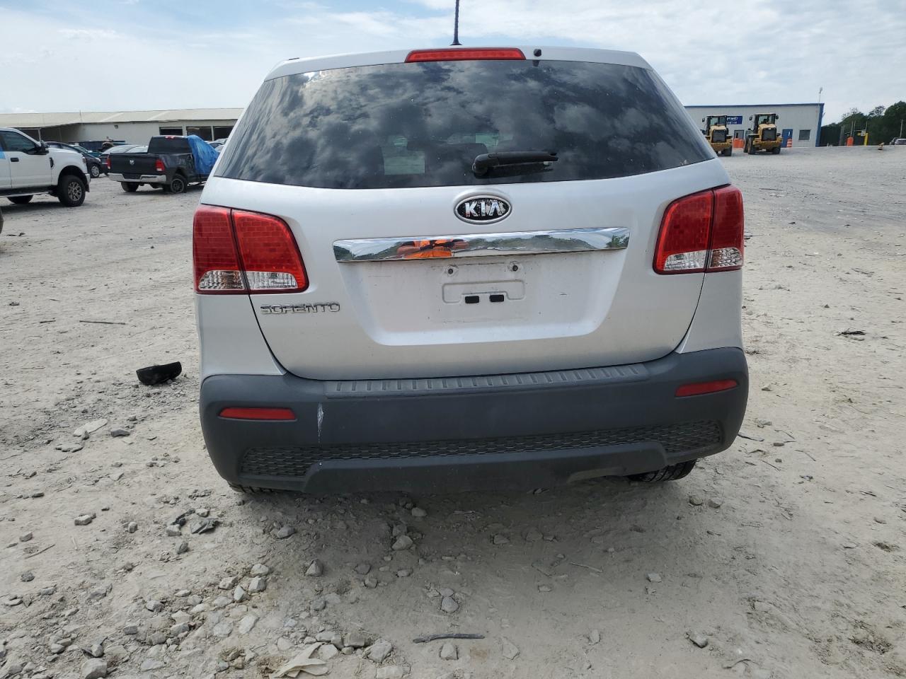 5XYKT3A11CG202935 2012 Kia Sorento Base