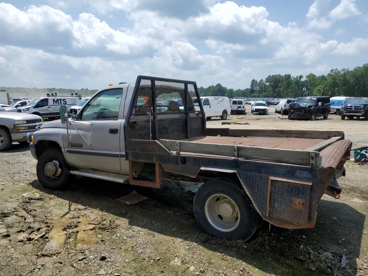 3B6MF366XWM248957 1998 Dodge Ram 3500