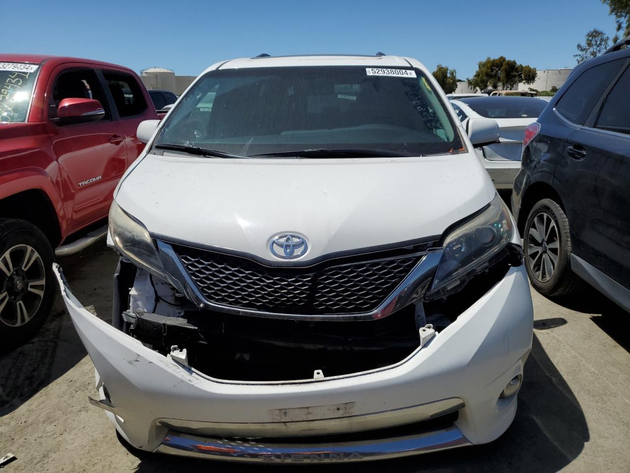 5TDXZ3DC3HS788064 2017 Toyota Sienna Se