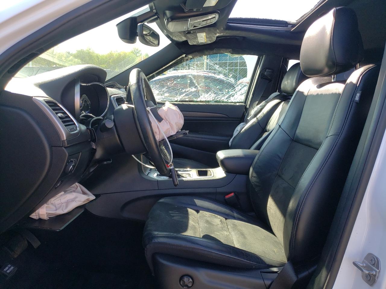 1C4RJFAG5JC487120 2018 Jeep Grand Cherokee Laredo