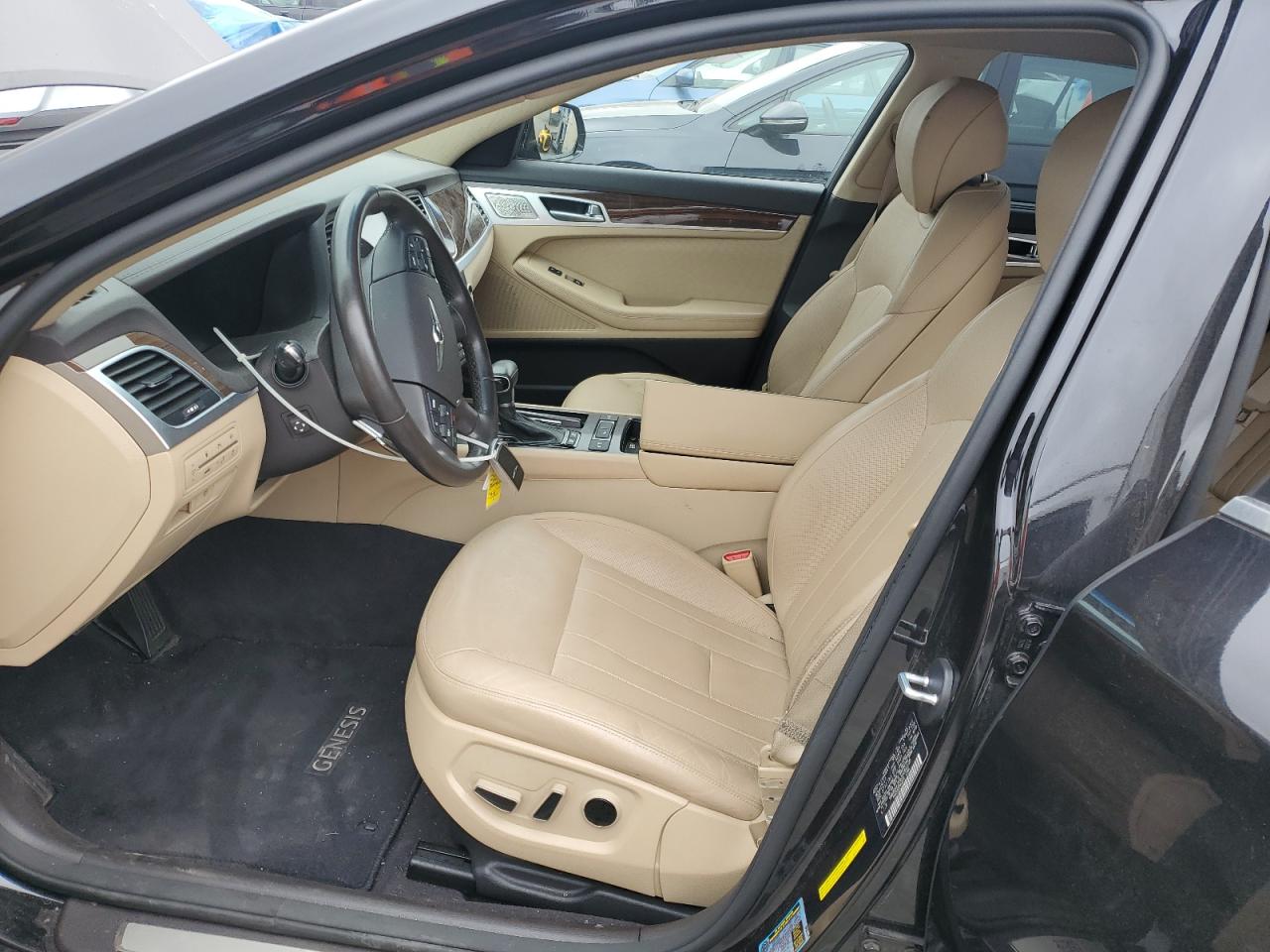 KMHGN4JE6JU266100 2018 Genesis G80 Base