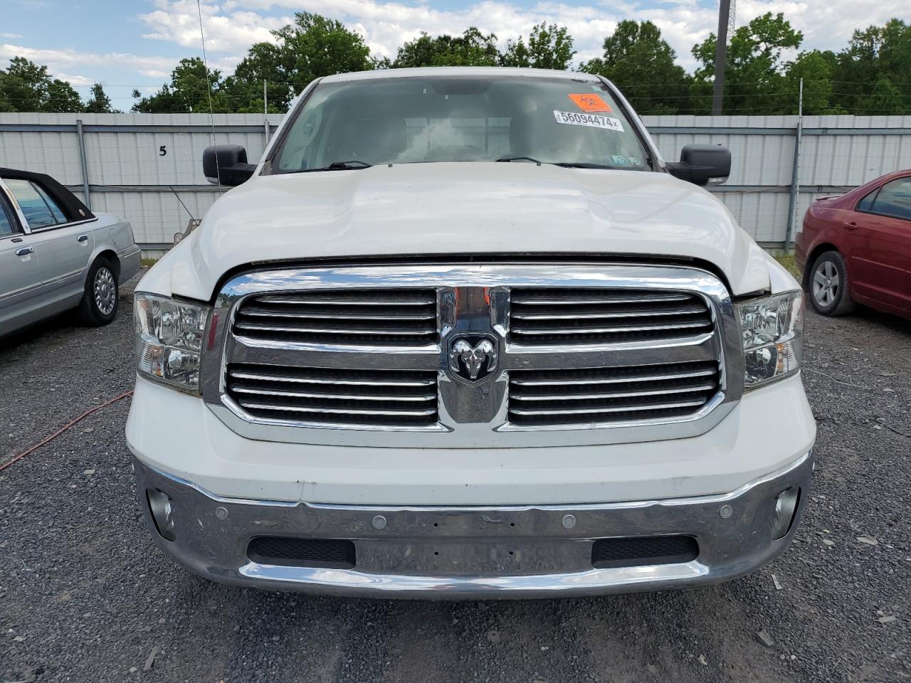 1C6RR7GT5JS107063 2018 Ram 1500 Slt