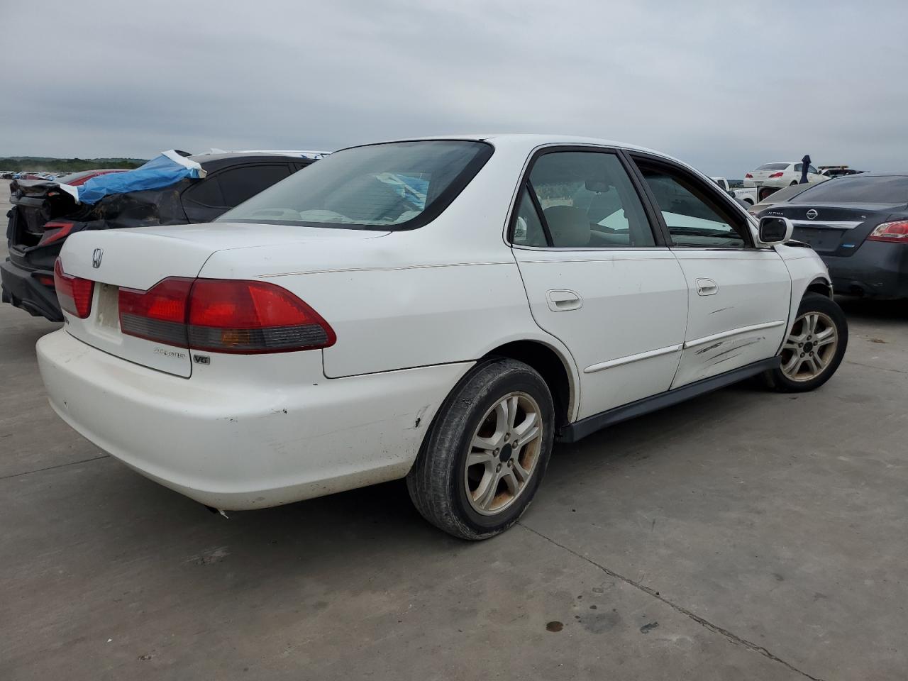 1HGCG164X1A035943 2001 Honda Accord Lx