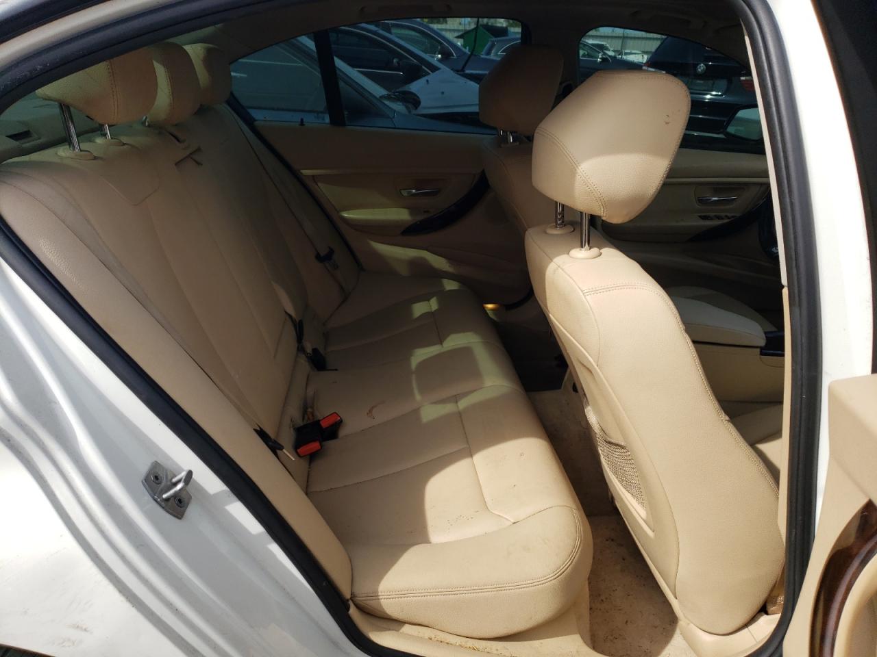 WBA3B3G54FNT17007 2015 BMW 328 Xi