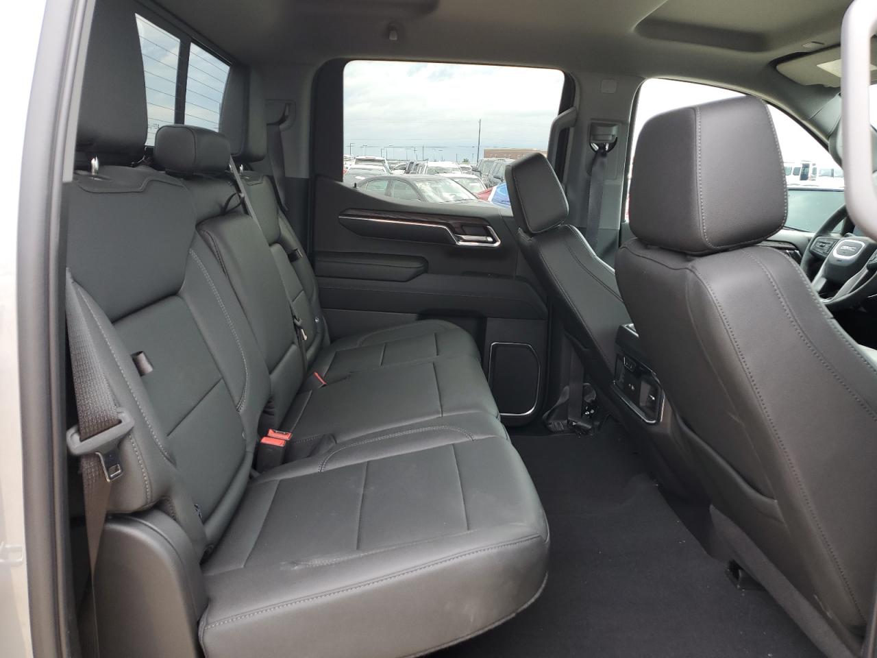 3GTPHDED8RG200692 2024 GMC Sierra C1500 Slt