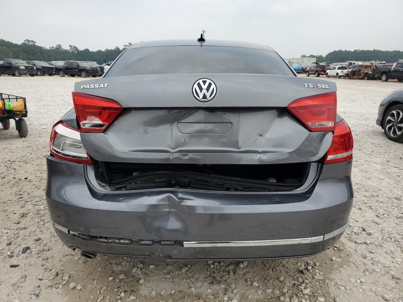 1VWCS7A31FC082446 2015 Volkswagen Passat Sel
