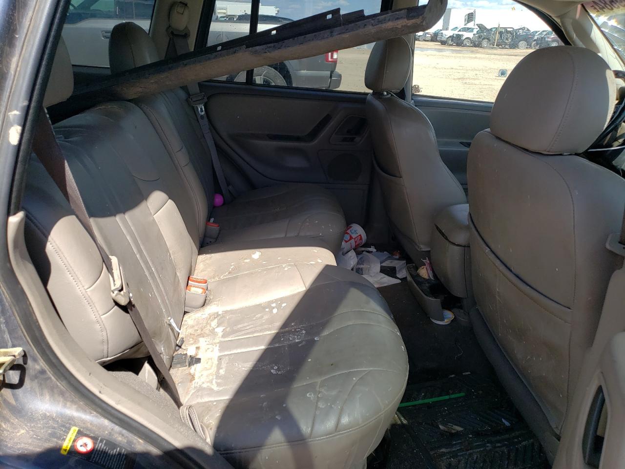 1J8GX38N52C203200 2002 Jeep Grand Cherokee Sport