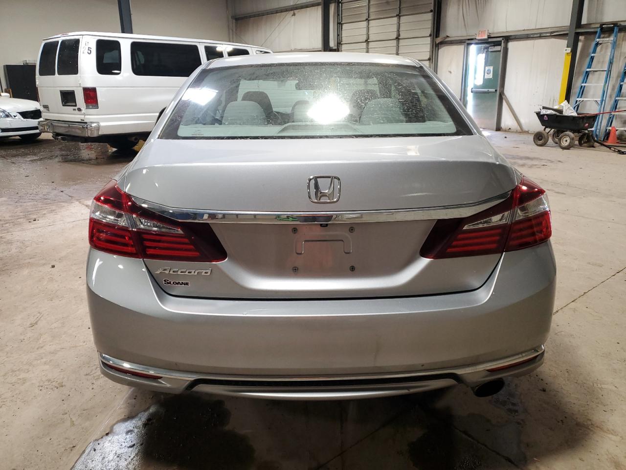 1HGCR2F32HA237516 2017 Honda Accord Lx