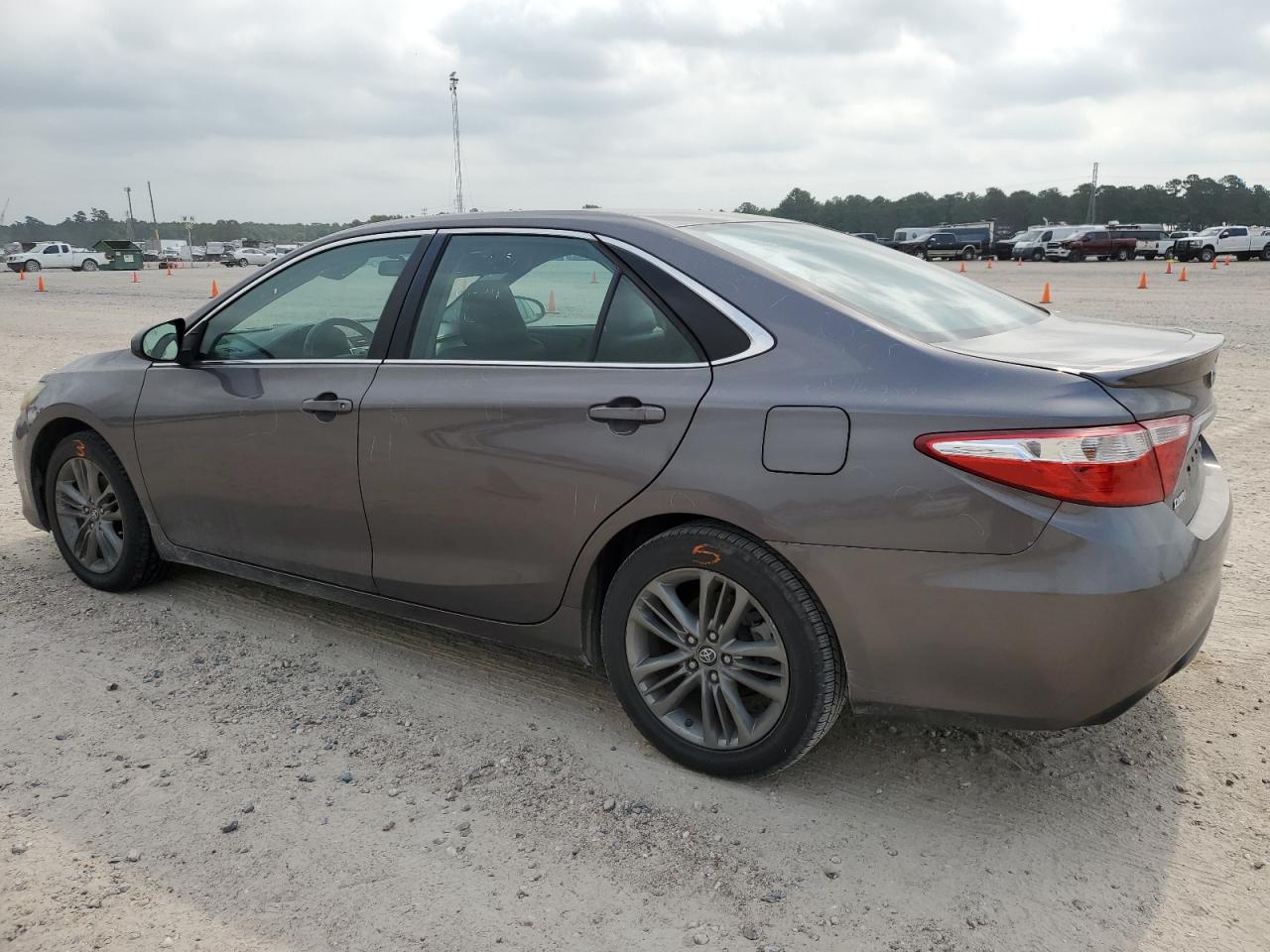 4T1BF1FK5GU249317 2016 Toyota Camry Le