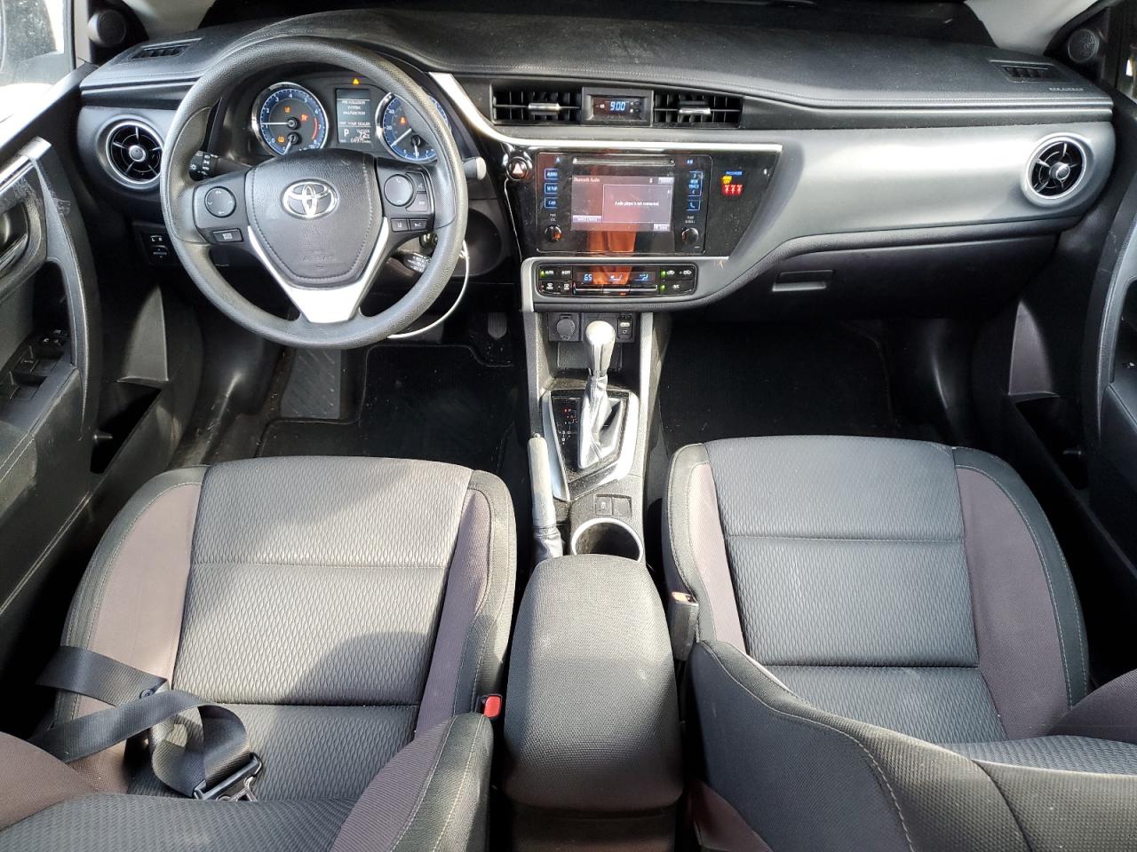 5YFBURHE7JP820990 2018 Toyota Corolla L