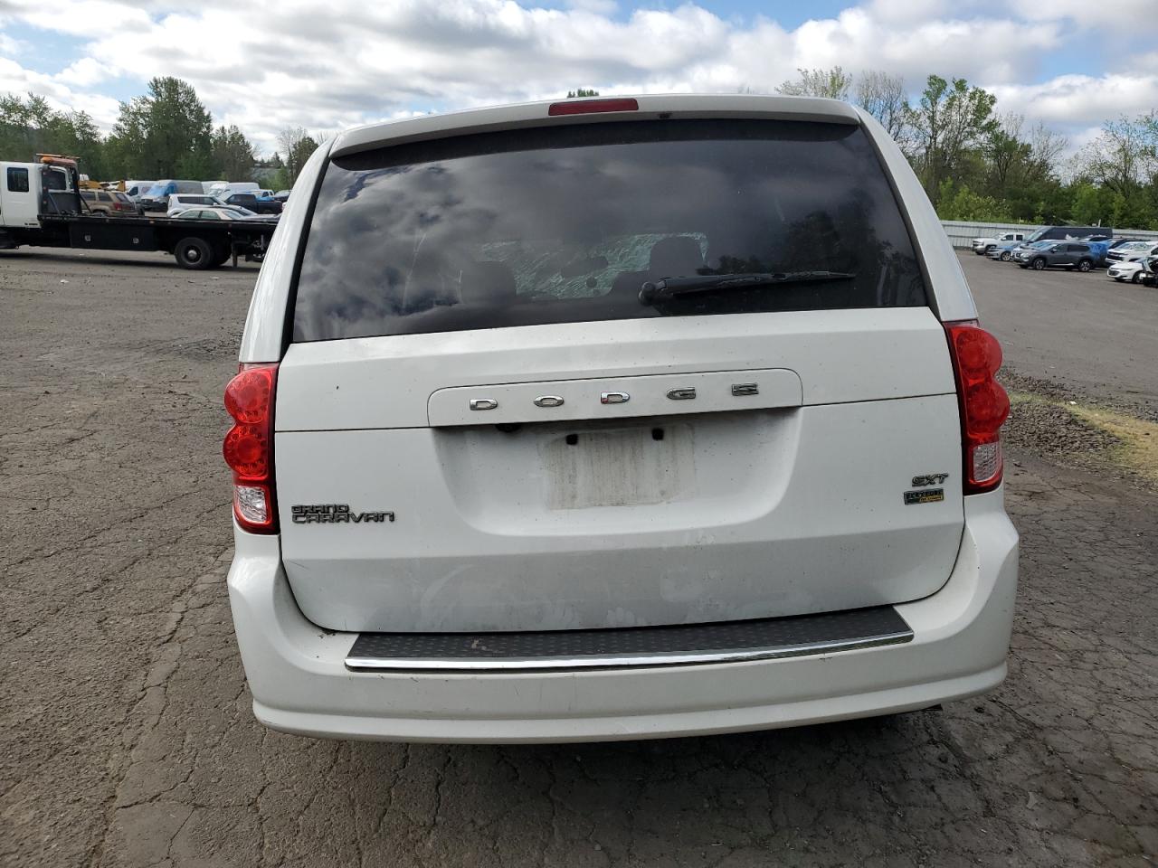 2C4RDGCG8HR799752 2017 Dodge Grand Caravan Sxt
