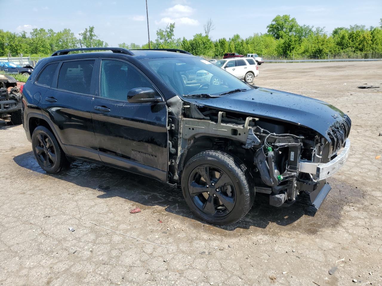 2018 Jeep Cherokee Latitude vin: 1C4PJLCX9JD596046