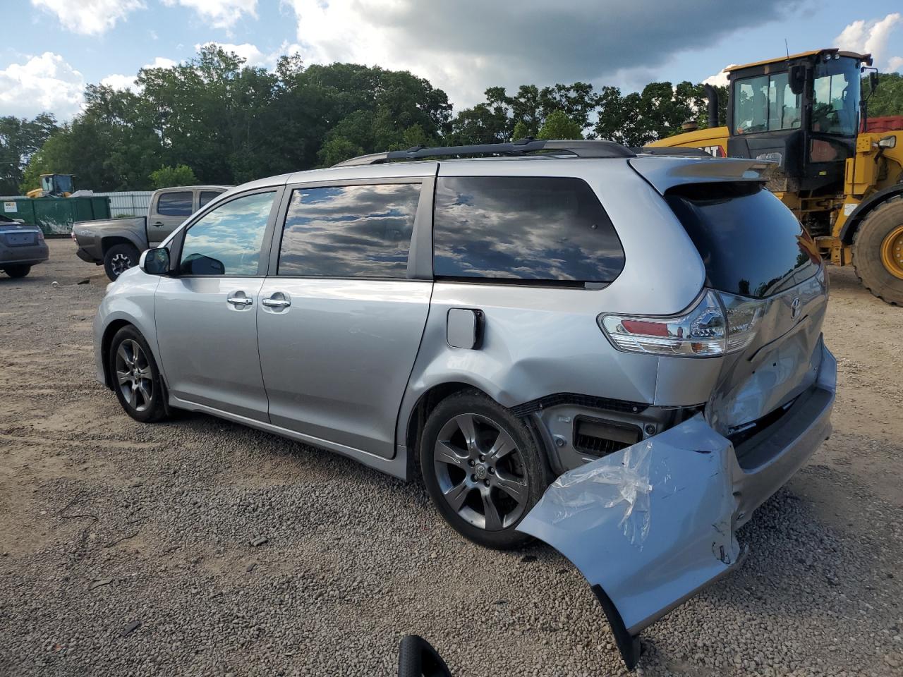 5TDXK3DC2GS764079 2016 Toyota Sienna Se