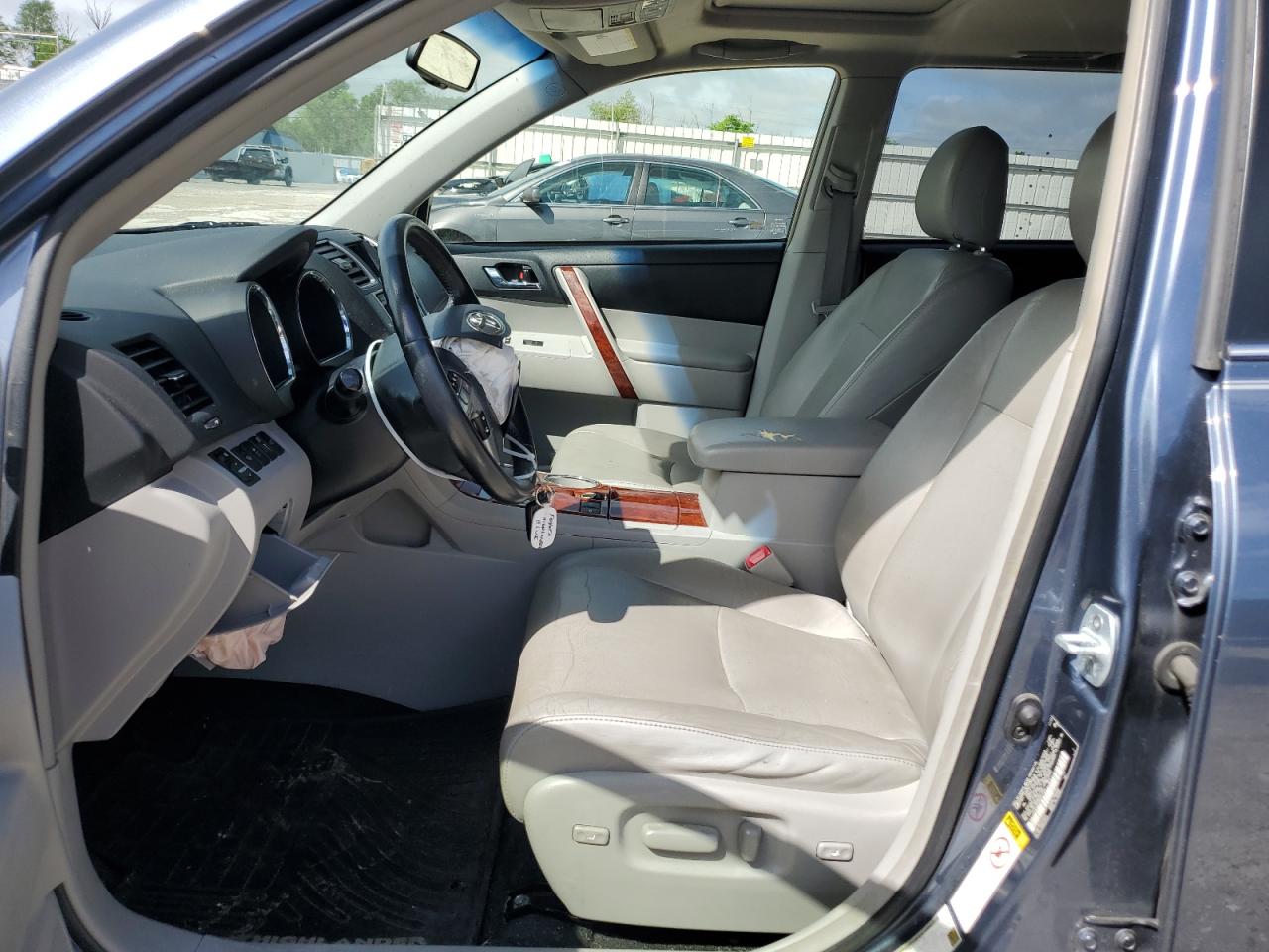 JTEDC3EH4D2013767 2013 Toyota Highlander Hybrid Limited