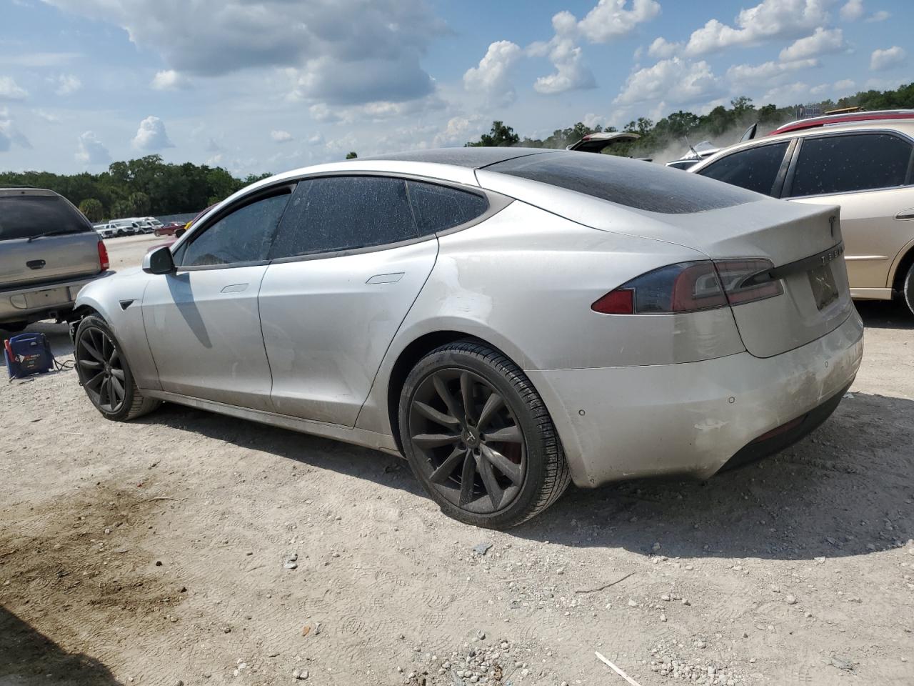 5YJSA1E27HF210792 2017 Tesla Model S