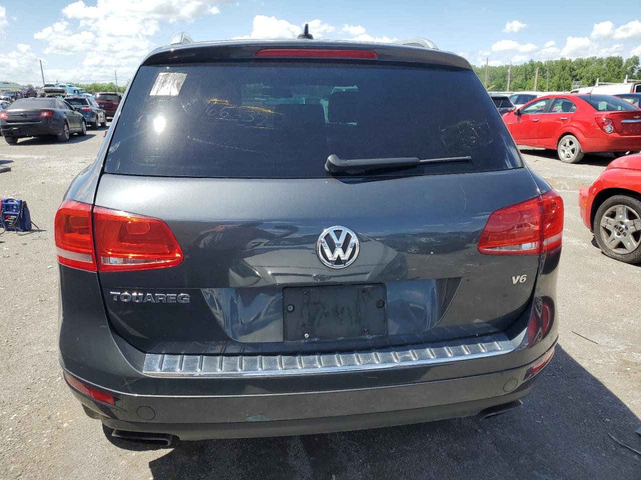 WVGEF9BP5DD012335 2013 Volkswagen Touareg V6