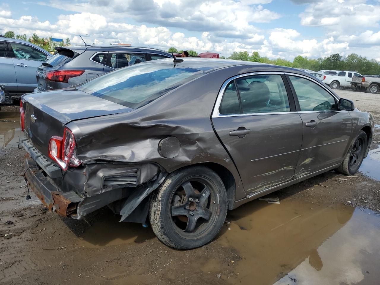 1G1ZC5EB9AF227040 2010 Chevrolet Malibu 1Lt