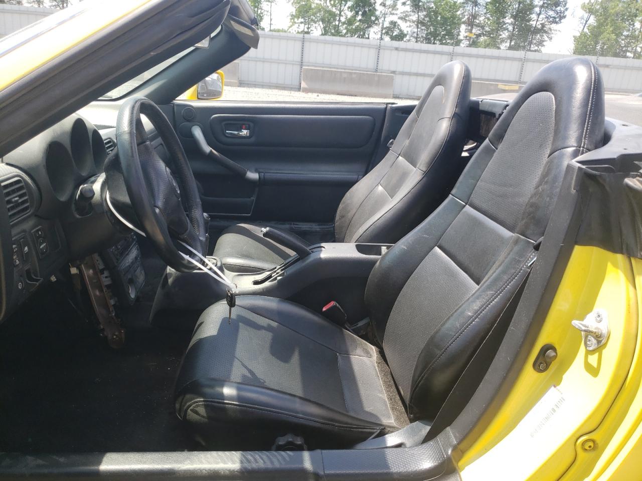 JTDFR320610034170 2001 Toyota Mr2 Spyder