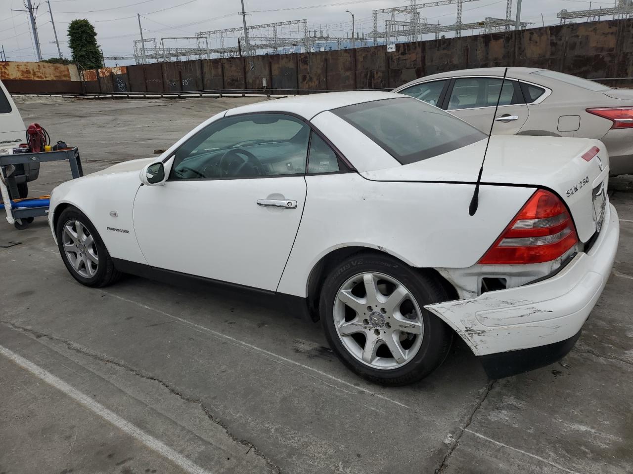 WDBKK47F3YF152480 2000 Mercedes-Benz Slk 230 Kompressor