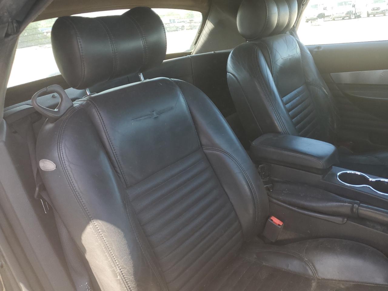 1FAHP60A52Y101877 2002 Ford Thunderbird