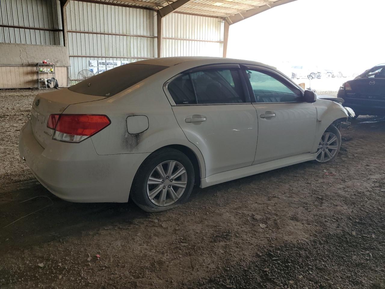 4S3BMCB65B3225774 2011 Subaru Legacy 2.5I Premium