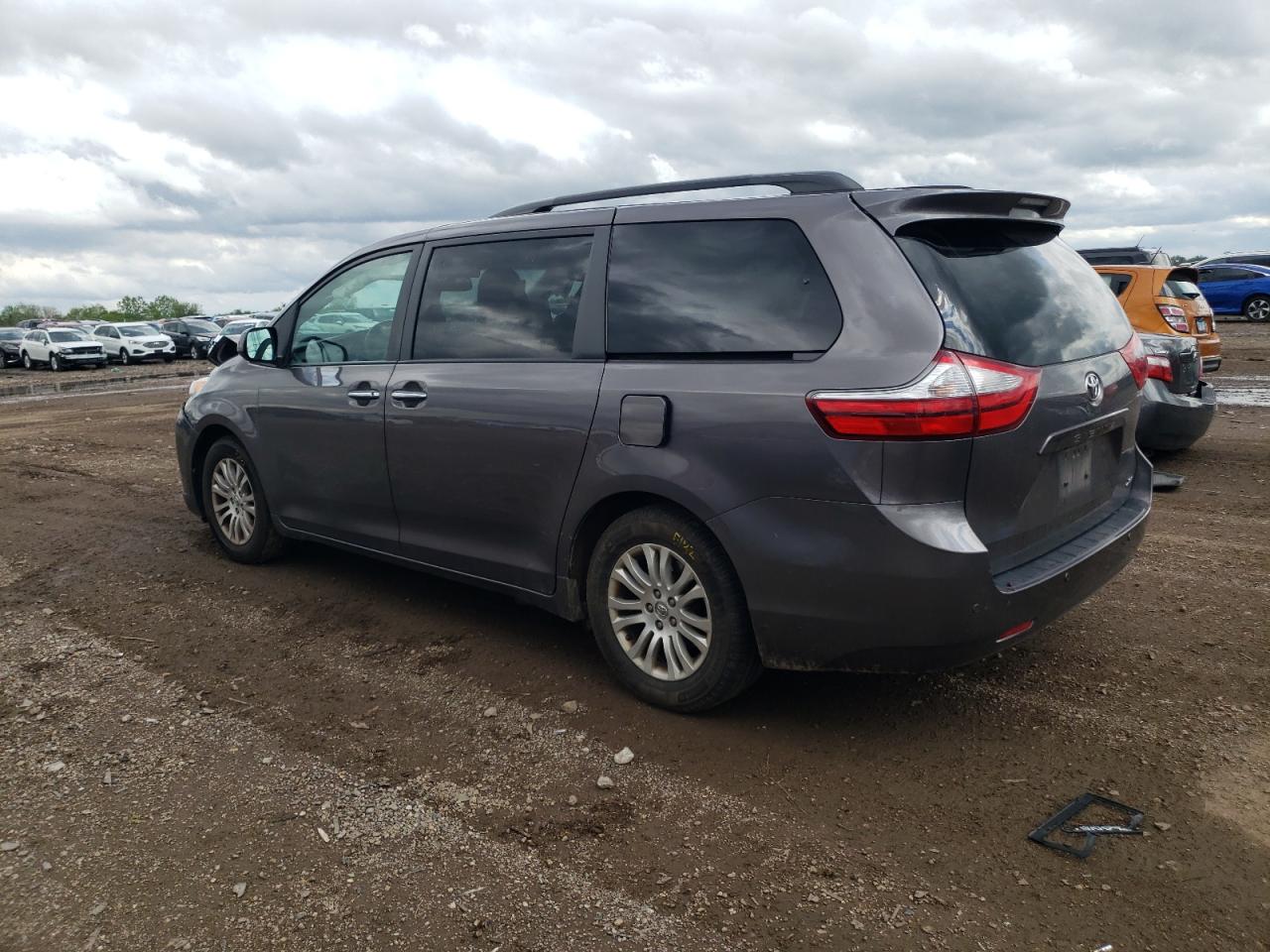 5TDYK3DC6FS675229 2015 Toyota Sienna Xle