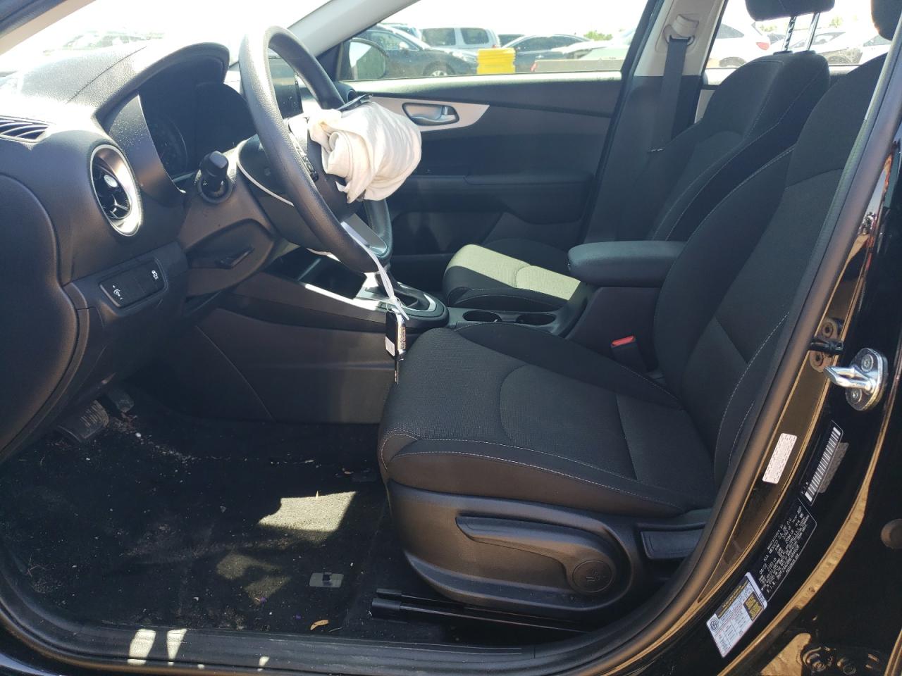 3KPF24AD8NE484608 2022 Kia Forte Fe