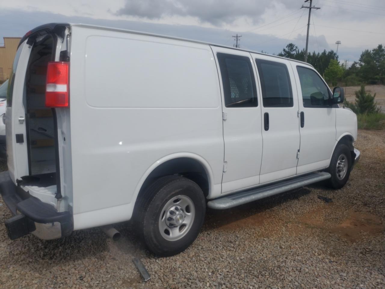 1GCWGAFPXP1157359 2023 Chevrolet Express G2500