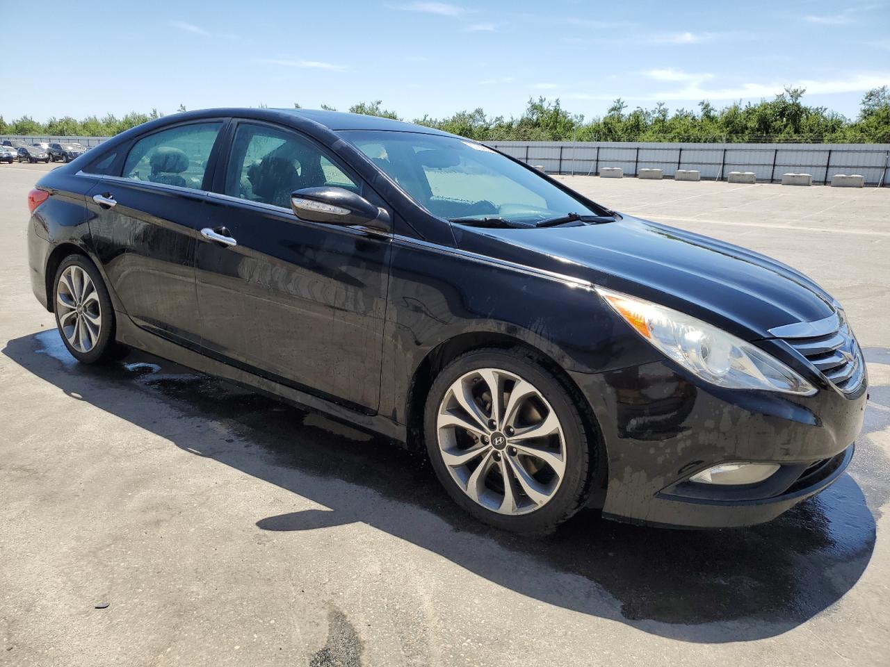 5NPEC4AB6EH853646 2014 Hyundai Sonata Se