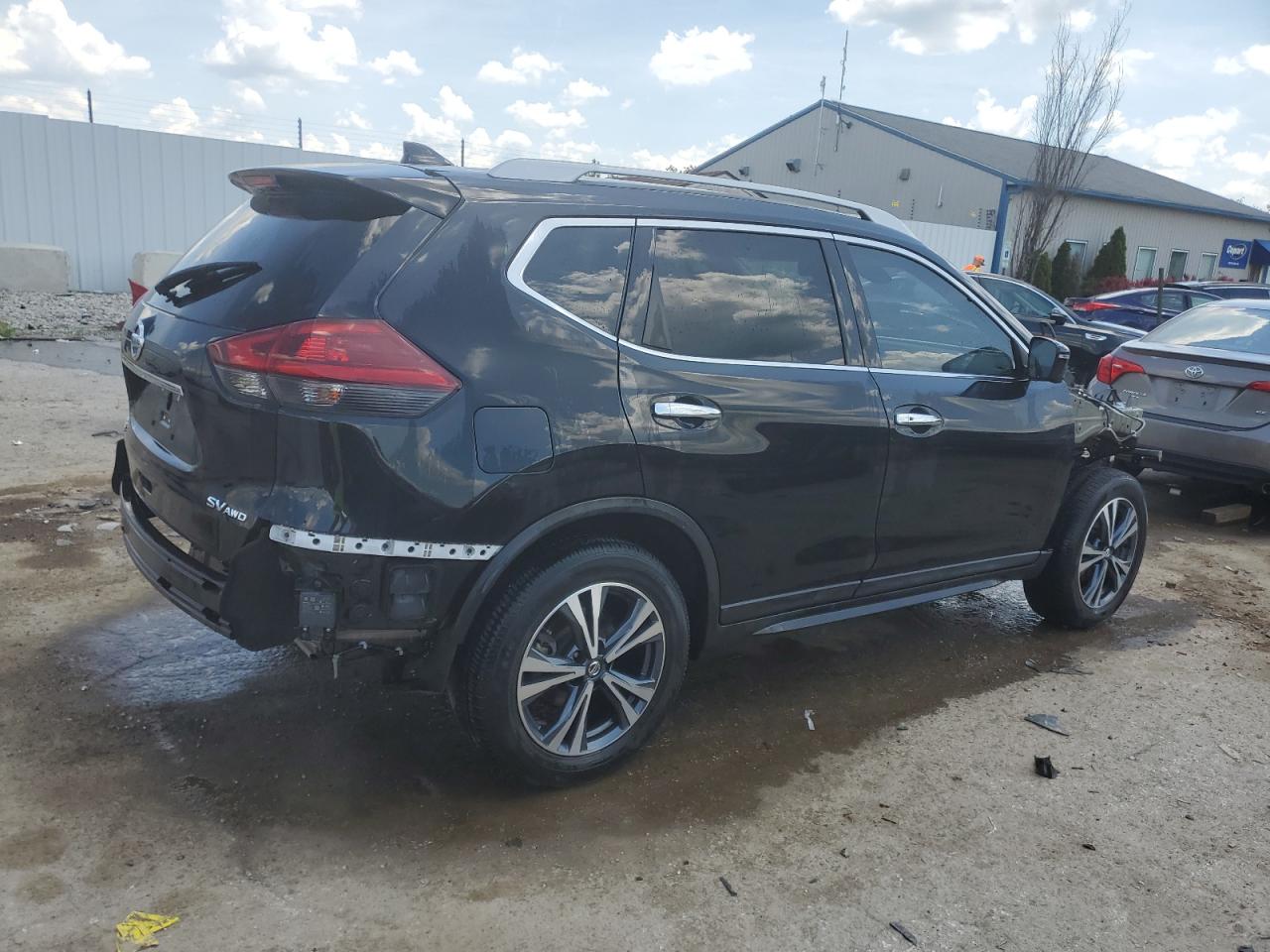 2019 Nissan Rogue S vin: 5N1AT2MV1KC755569