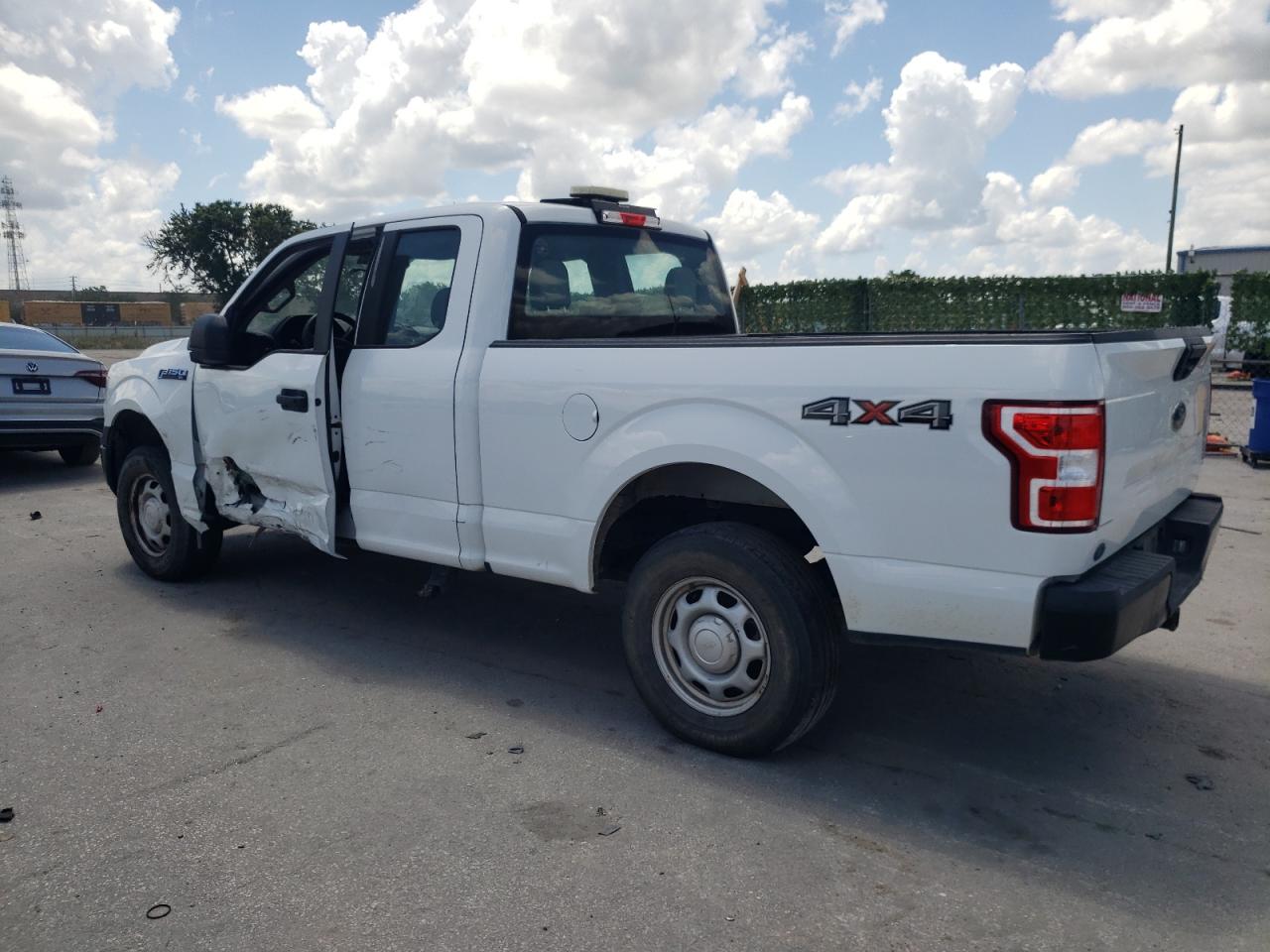 2018 Ford F150 Super Cab vin: 1FTEX1EB1JFE23668