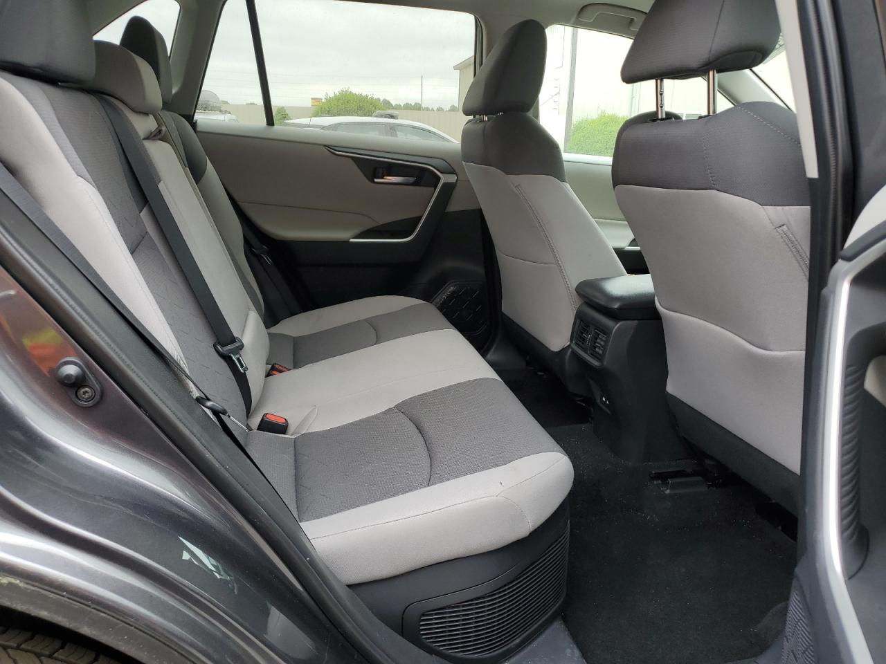 4T3RWRFV2MU023682 2021 Toyota Rav4 Xle