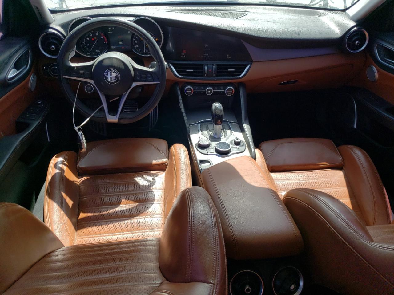 ZARFAECN1H7555236 2017 Alfa Romeo Giulia Ti