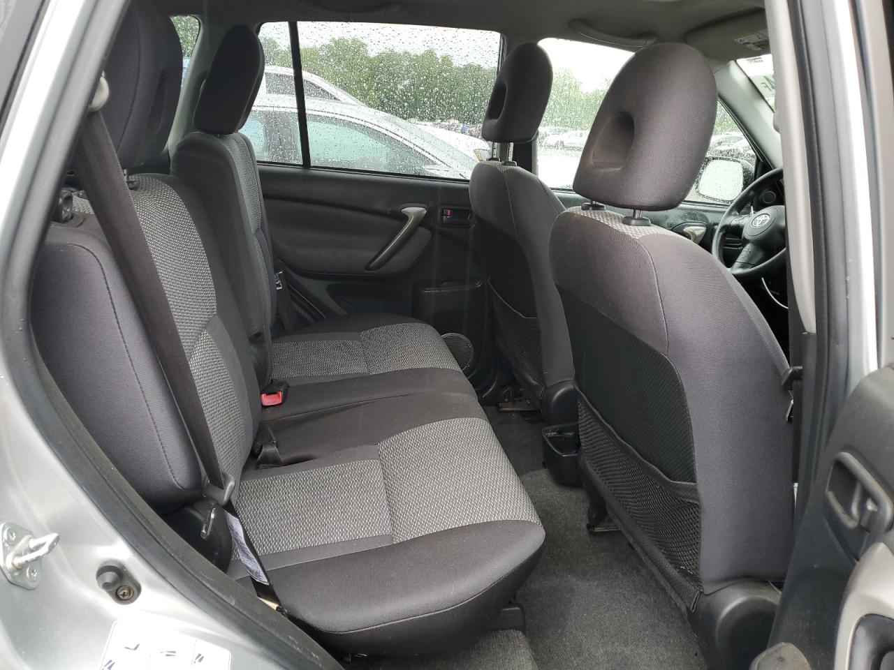 JTEHD20V946011611 2004 Toyota Rav4