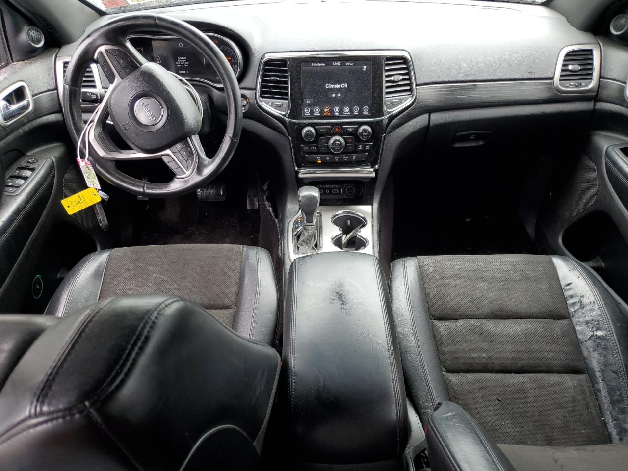 1C4RJFAGXKC566137 2019 Jeep Grand Cherokee Laredo