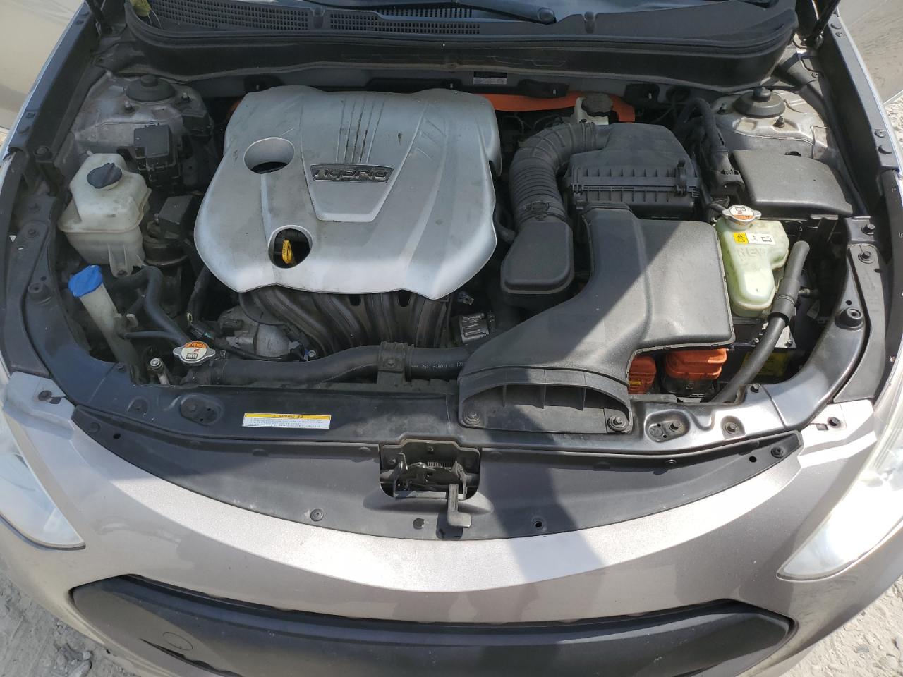 HYUNDAI SONATA HYBRID